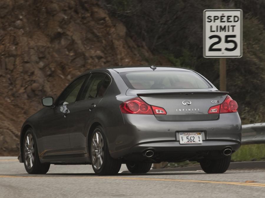  Infiniti G37 S Anniversary Edition 2010 года  (US) (фото 9 из 27)